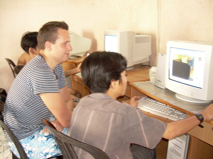 Vietnam Volunteer Mikkel Larsen Teaching